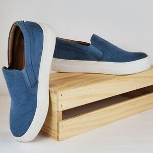 Size 6.5 Steve Madden Giovana Blue Slip On Sneakers